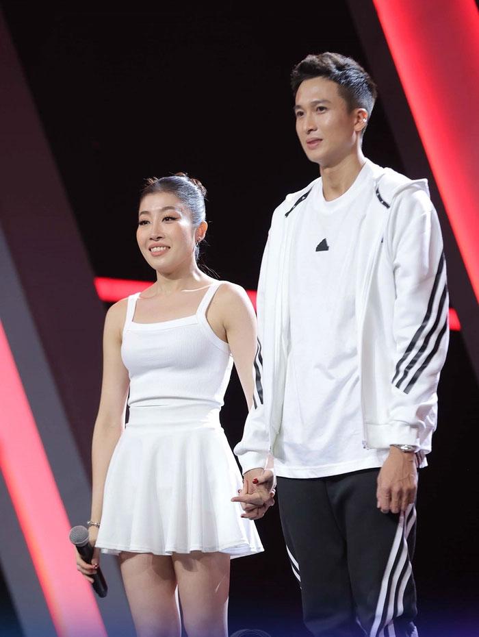 Con gái và con rể NSƯT Xuân Hinh bất ngờ xuất hiện ở Người Ấy Là Ai-3