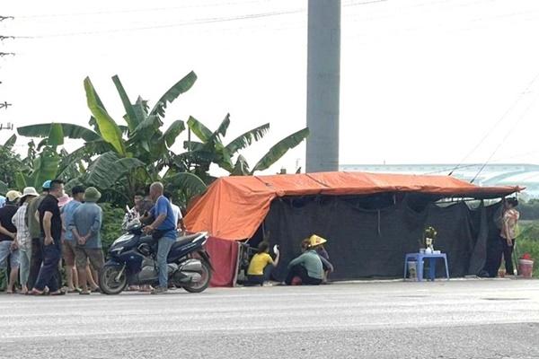 Vụ đốt phòng trọ người yêu: Thêm bé gái xuất huyết phổi tử vong thương tâm-3