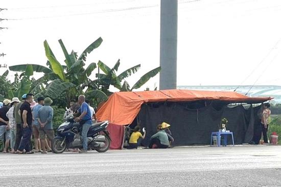 Người phụ nữ tử vong bất thường ở quán nước ven quốc lộ 5