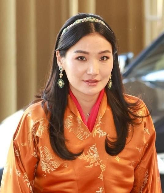 Hoàng hậu châu Á trẻ nhất thế giới bầu lần 3, dung nhan tuyệt sắc-13