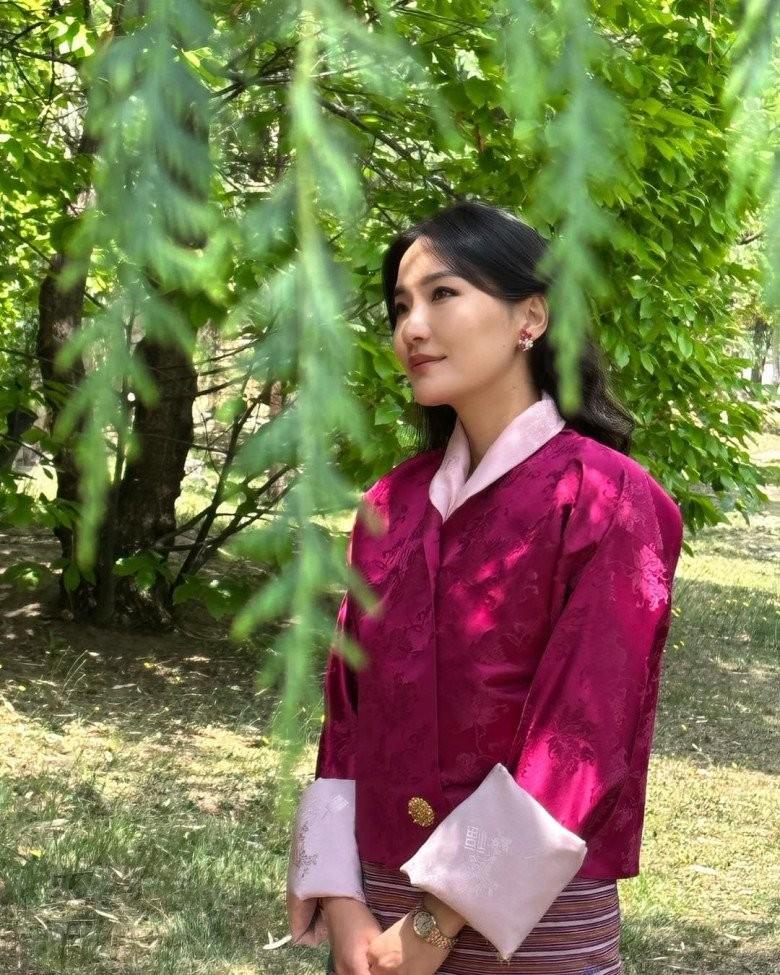 Hoàng hậu châu Á trẻ nhất thế giới bầu lần 3, dung nhan tuyệt sắc-6