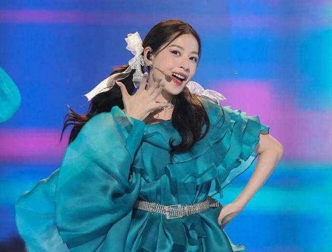 Chi Pu có thêm fan Trung Quốc, duy trì vị trí top 10 tại Đạp Gió 2023-2