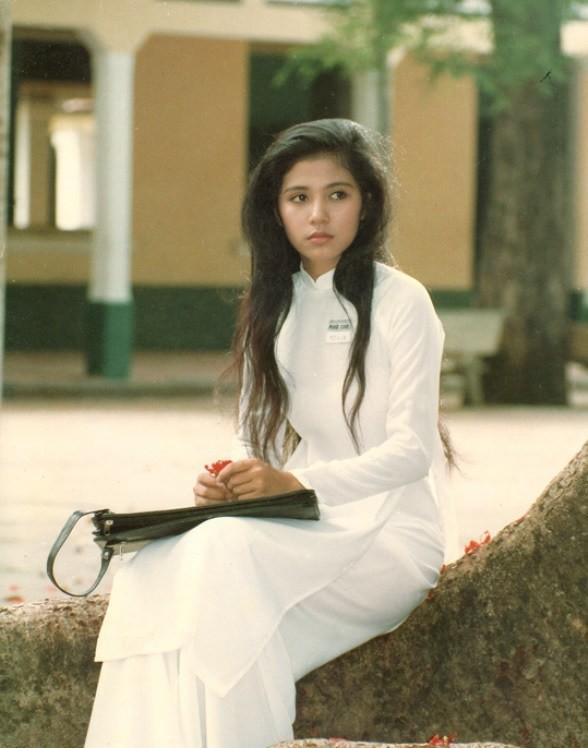 Từng phải bóp mồm giảm cân, Việt Trinh giờ ăn tù tì, body màu mỡ vẫn xinh-1