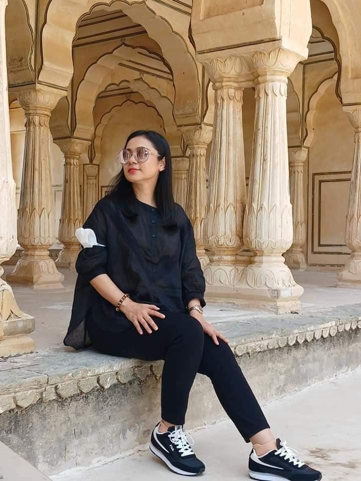 Từng phải bóp mồm giảm cân, Việt Trinh giờ ăn tù tì, body màu mỡ vẫn xinh-8