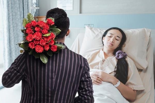 Vợ hoàn thành tâm nguyện cho mối tình đầu của chồng đang mắc ung thư-1