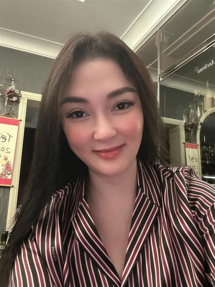 Nhan sắc tuổi 37 của Hoa hậu Nguyễn Thị Huyền-3