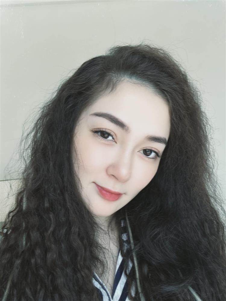 Nhan sắc tuổi 37 của Hoa hậu Nguyễn Thị Huyền-9