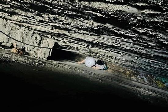 Lời kể của người phụ nữ rơi từ tầng 4, kẹt giữa 2 vách nhà chỉ vì cứu mèo