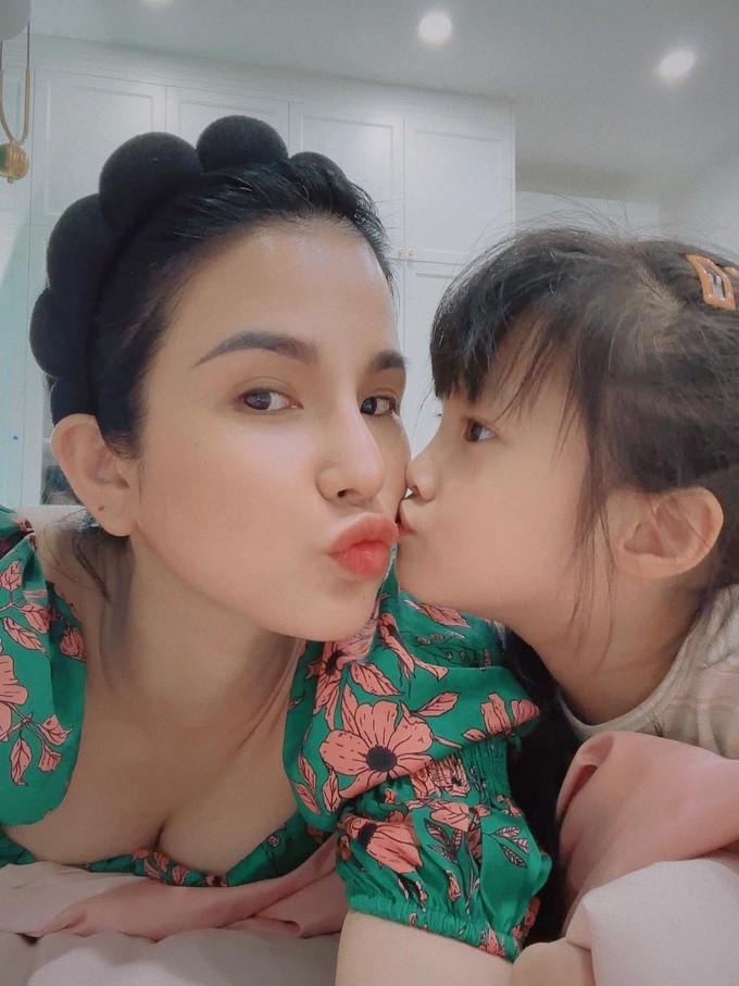 Diệp Lâm Anh sau ly hôn: Nhan sắc thăng hạng, được tặng biệt thự tiền tỷ-3