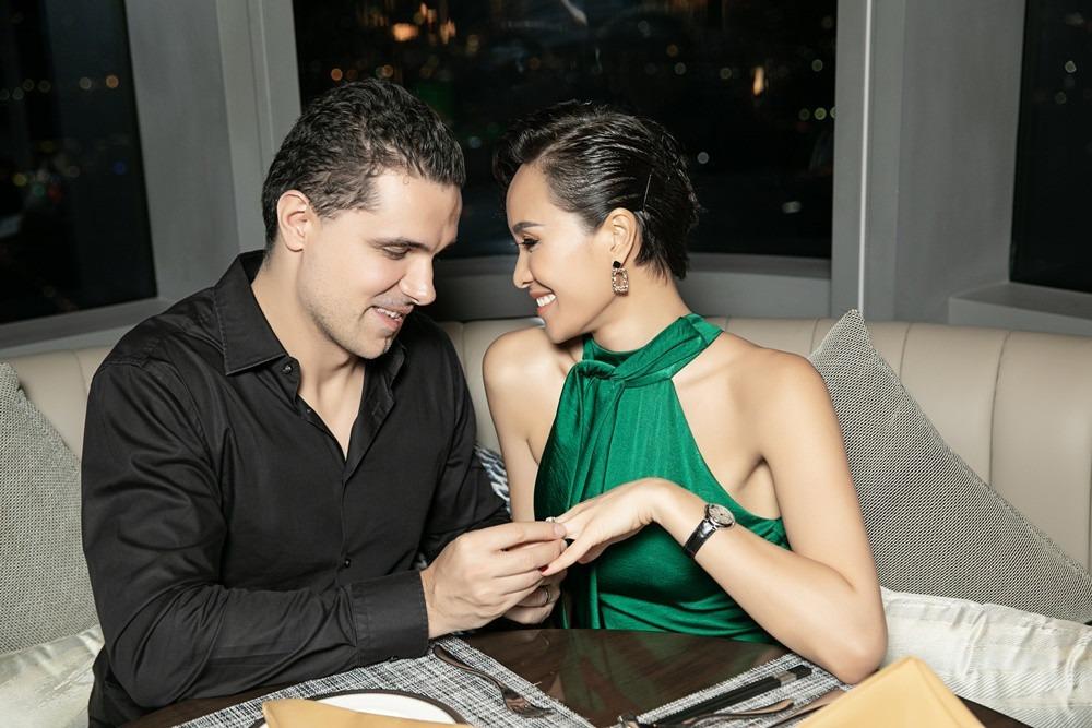 Chồng Tây tặng MC Phương Mai nhẫn kim cương 1 tỷ đồng-2