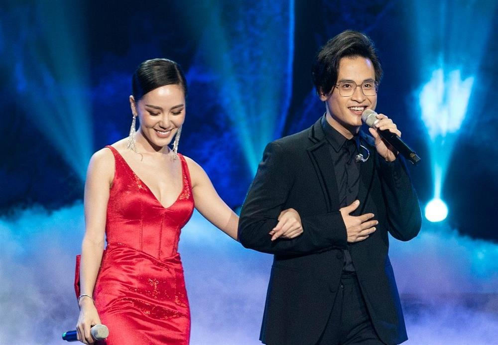 Cuộc sống giàu sang, kín tiếng của ca sĩ Phương Linh ở tuổi U40-3