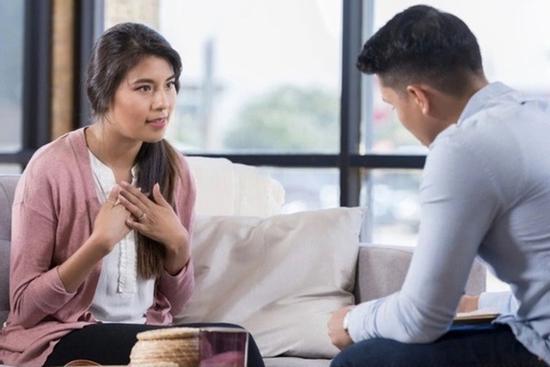 Giật mình khi biết lý do chồng không chịu rời khỏi nhà bố mẹ vợ