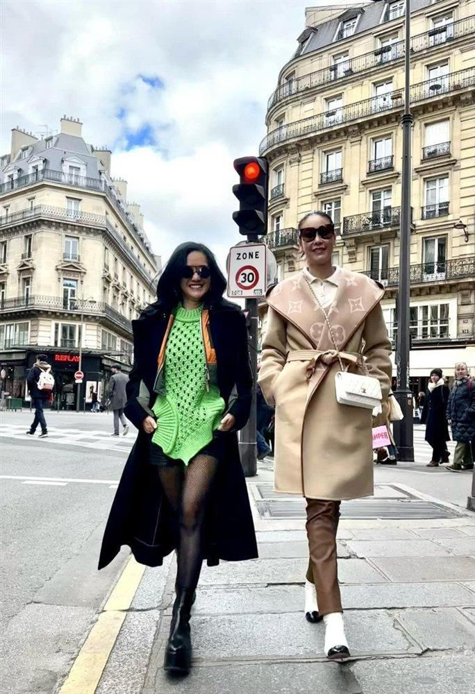 Cô Bống Hồng Nhung đọ style cháu gái Hoa hậu: U60 mặc áo soi thấu nội y-6