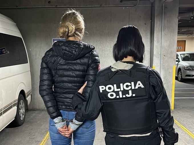 Người đẹp Costa Rica bị tạm giam vì trộm 40.000 USD của chồng đại gia-2