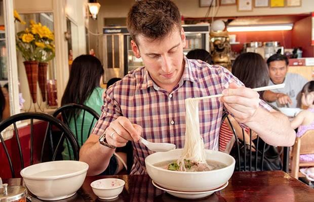 Nhiều quán ăn nhận giải Michelin đông khách nhưng cam kết không tăng giá-3