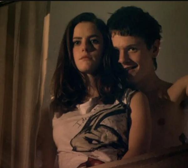 Những bộ phim gây tranh cãi vì quá nhiều cảnh 18+-8