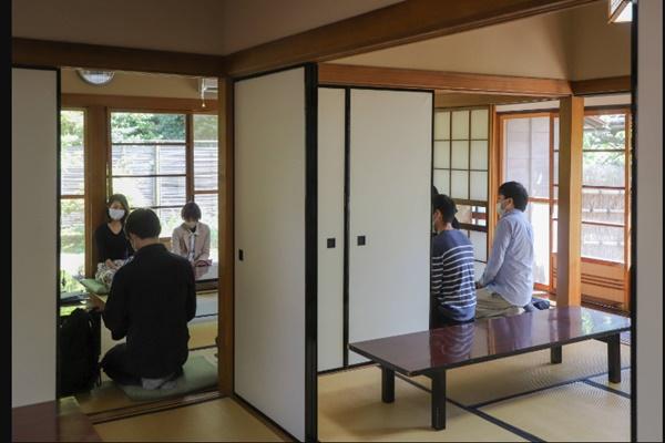 Săn lùng tình yêu, đi nhiều vụ mai mối nhưng gần 50 tuổi vẫn độc thân-1