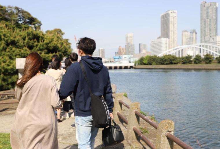 Săn lùng tình yêu, đi nhiều vụ mai mối nhưng gần 50 tuổi vẫn độc thân-2