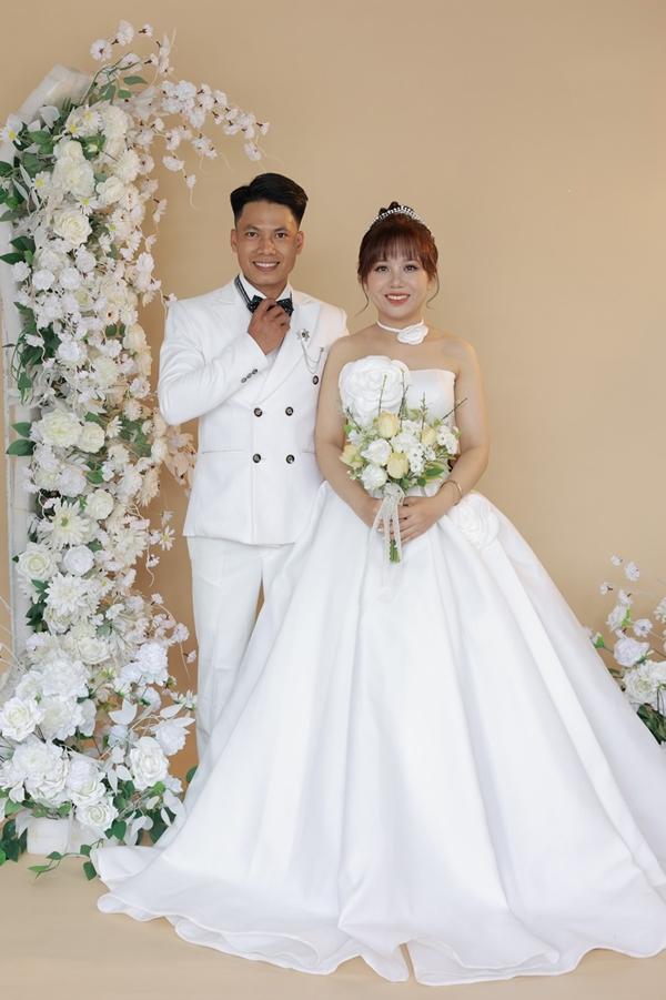 Cặp đôi 9x quyết định kết hôn sau 11 ngày gặp mặt-3