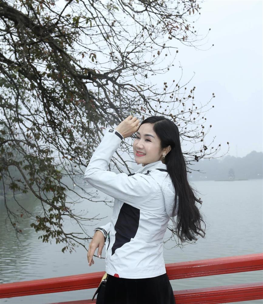 NSND Thu Hà diện váy cưới ở tuổi 54-9