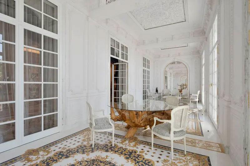 Choáng ngợp dinh thự trị giá 204 triệu USD, được dát từ 700.000 lá vàng-9