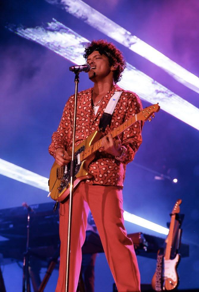 Concert Bruno Mars vướng nghi vấn biệt đãi nghệ sĩ Kbiz, BTC nói gì?-2