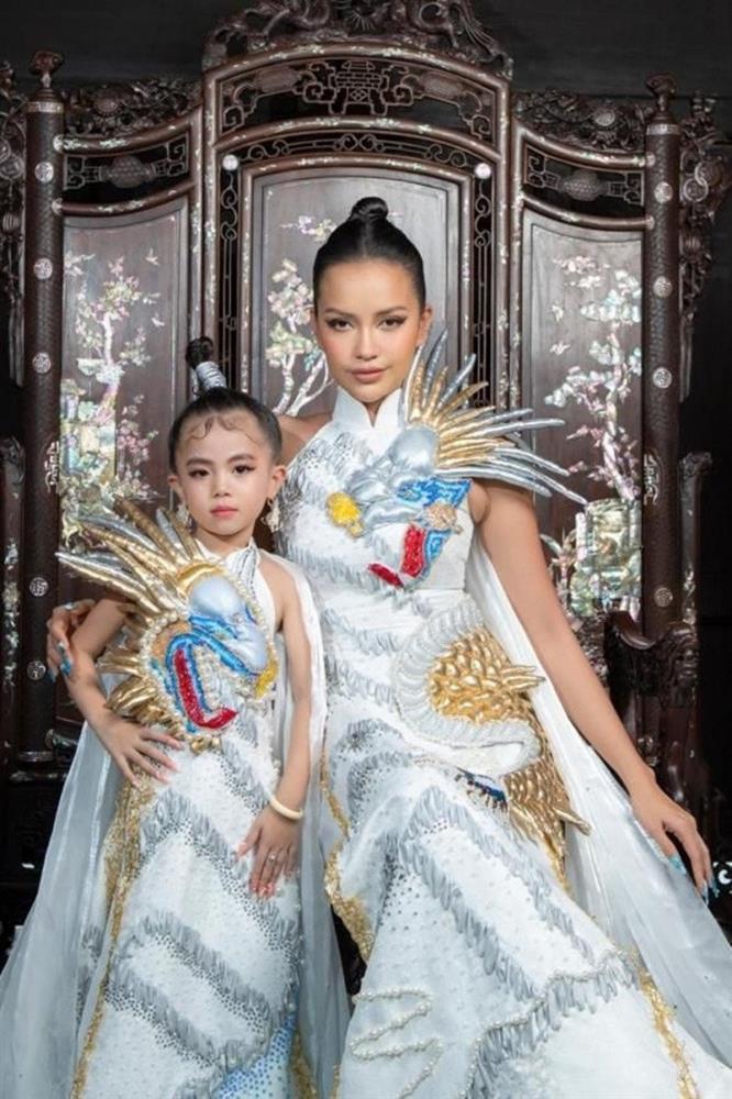 Hội hoa hậu tay chân khẳng khiu, bụng 0% mỡ thừa vẫn đầu hàng mỡ nách, nọng cằm-7