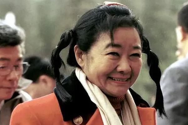 Nữ tỷ phú 2 bím tóc: Mất chồng, một mình đưa công ty phát triển tới đỉnh cao-1