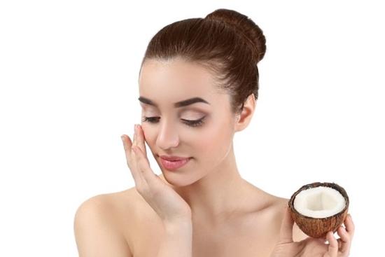 Mách bạn 5 cách làm đẹp bằng dầu dừa đơn giản