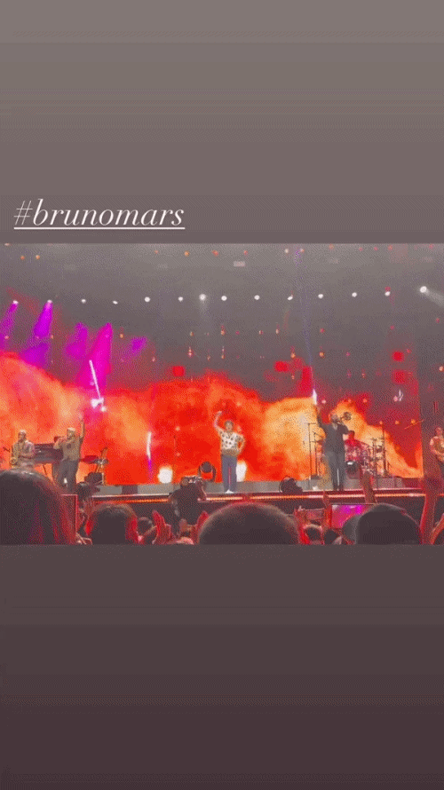 Song Hye Kyo giúp dàn sao thoát tranh cãi biệt đãi ở concert Bruno Mars-2