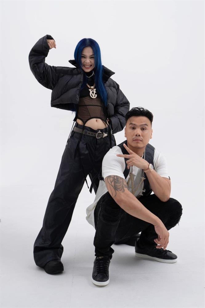 Nữ rapper Liu Grace gây sốt với giọng ca độc lạ và gu thời trang táo bạo-3