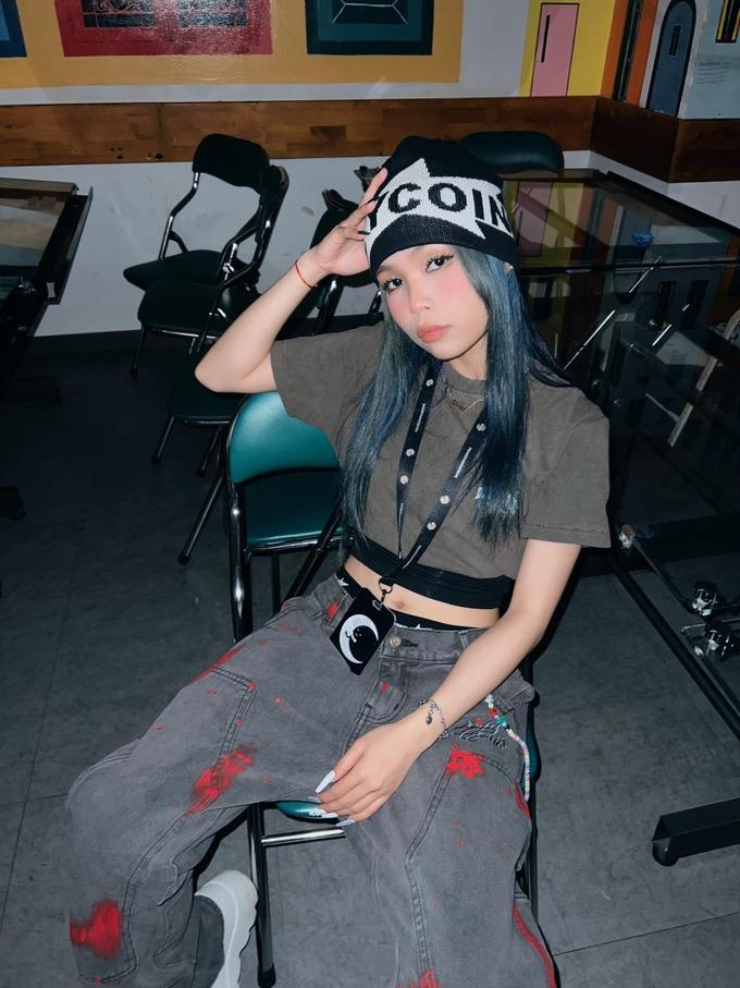 Nữ rapper Liu Grace gây sốt với giọng ca độc lạ và gu thời trang táo bạo-4