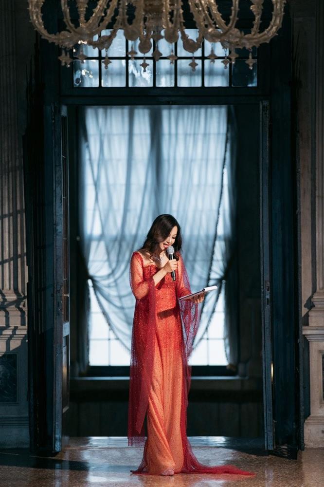Hoa hậu giàu nhất Việt Nam ở nhà dát vàng, nhan sắc đẹp rạng ngời không chói loá-7