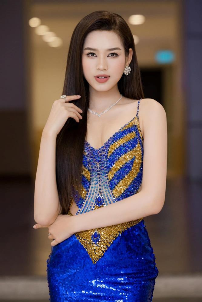 Hoa hậu Đỗ Thị Hà, Ngọc Châu vai trần gợi cảm-2