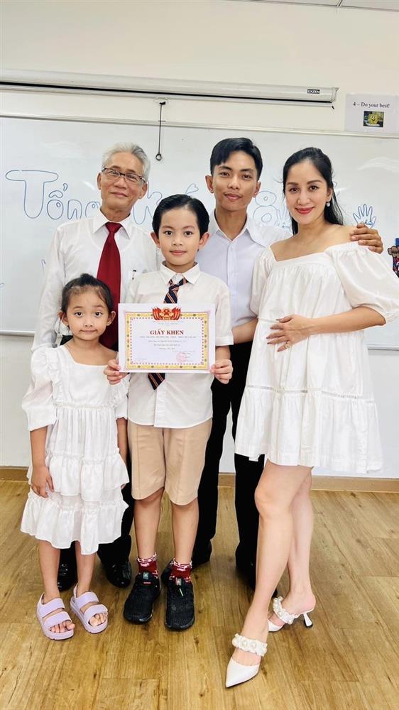 Khánh Thi có bầu lần 3 ở tuổi 41: Sắc vóc gợi cảm, chồng cưng chiều hết mực-12