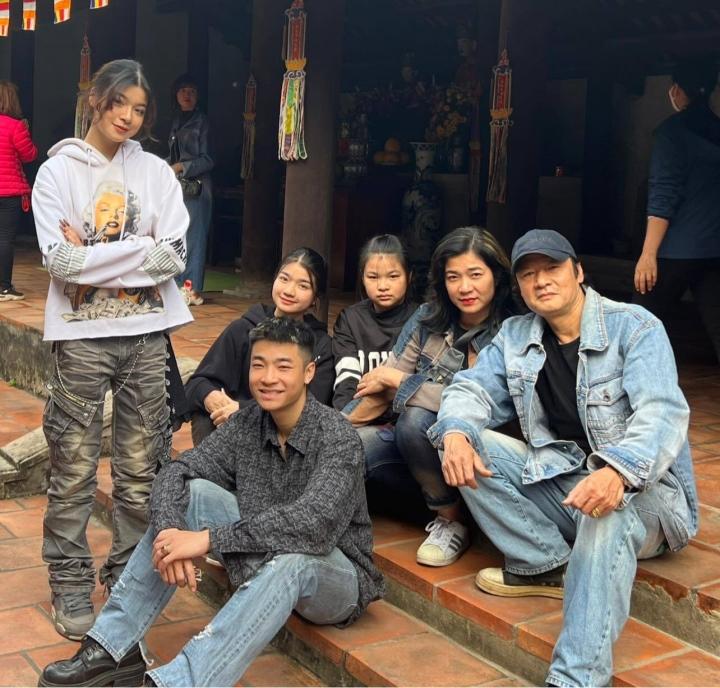 NSƯT Võ Hoài Nam khoe loạt ảnh cưới hơn 20 năm trước với bà xã kém 12 tuổi-4