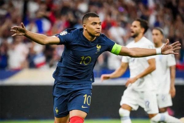 Mbappe phá kỷ lục tồn tại 64 năm của huyền thoại bóng đá Pháp-1