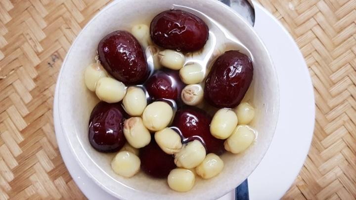 Loại cây sống trong bùn lầy, tất cả bộ phận đều là thuốc tốt đến kỳ lạ-1