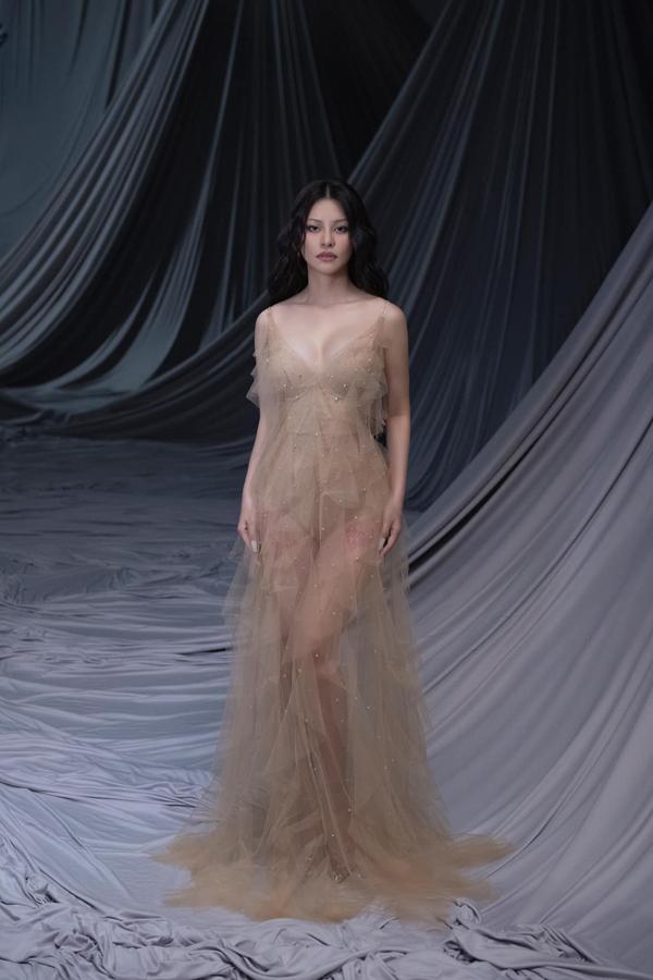 Bạn gái mới đạo diễn Dũng khùng: U40 body căng tràn sức sống-9