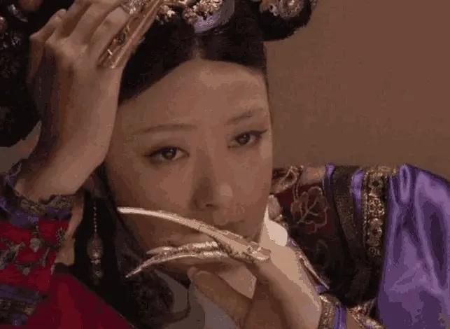 Bí mật đằng sau công dụng của bộ móng tay dài của phi tần nhà Thanh-1