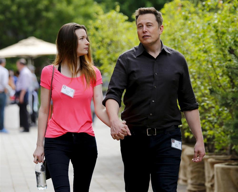 Tỷ phú Elon Musk đoàn tụ với người vợ từng khiến anh 2 lần ra tòa ly hôn-4