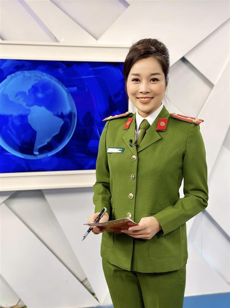 Minh Hương Nhật ký Vàng Anh trở thành BTV, Thượng úy Công an sau 17 năm-3