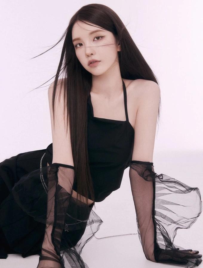 Bị đồn là bạn gái của Park Seo Joon, hot girl 9X bất ngờ bị truy lùng-1