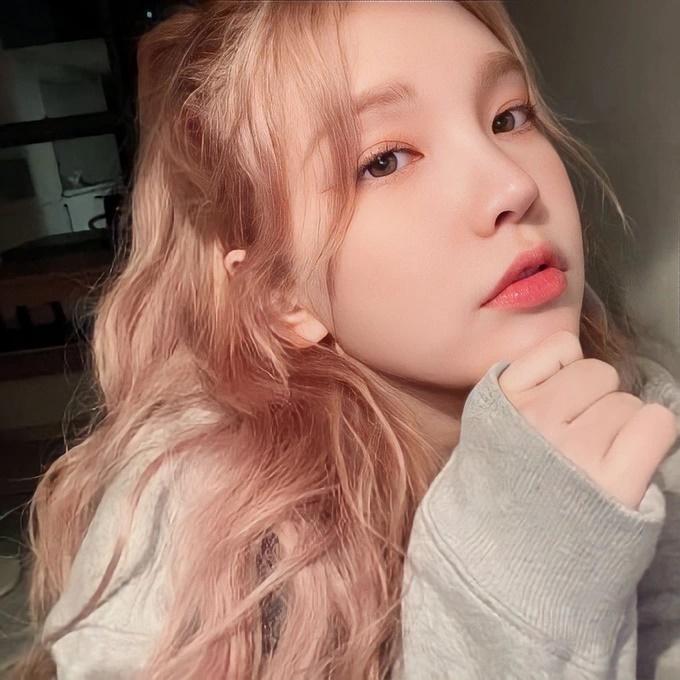 Bị đồn là bạn gái của Park Seo Joon, hot girl 9X bất ngờ bị truy lùng-5