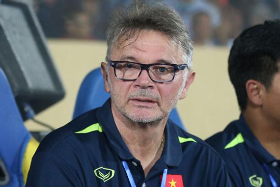 BLV Quang Tùng: HLV Philippe Troussier táo bạo trong cách dụng quân