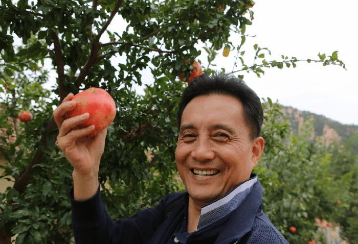 Bạch Long Mã Tây Du Ký: Về già đam mê viết thư pháp, bán thịt muối kiếm tiền-2