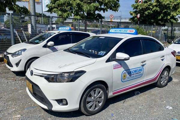 Họp khẩn vụ taxi ở Tân Sơn Nhất gian lận cước: Tạm đình chỉ 2 hãng-1
