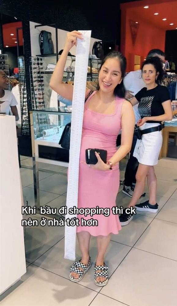 Đưa vợ bầu Khánh Thi đi mua sắm, Phan Hiển đòi về nhà khi nhìn thấy hóa đơn-3