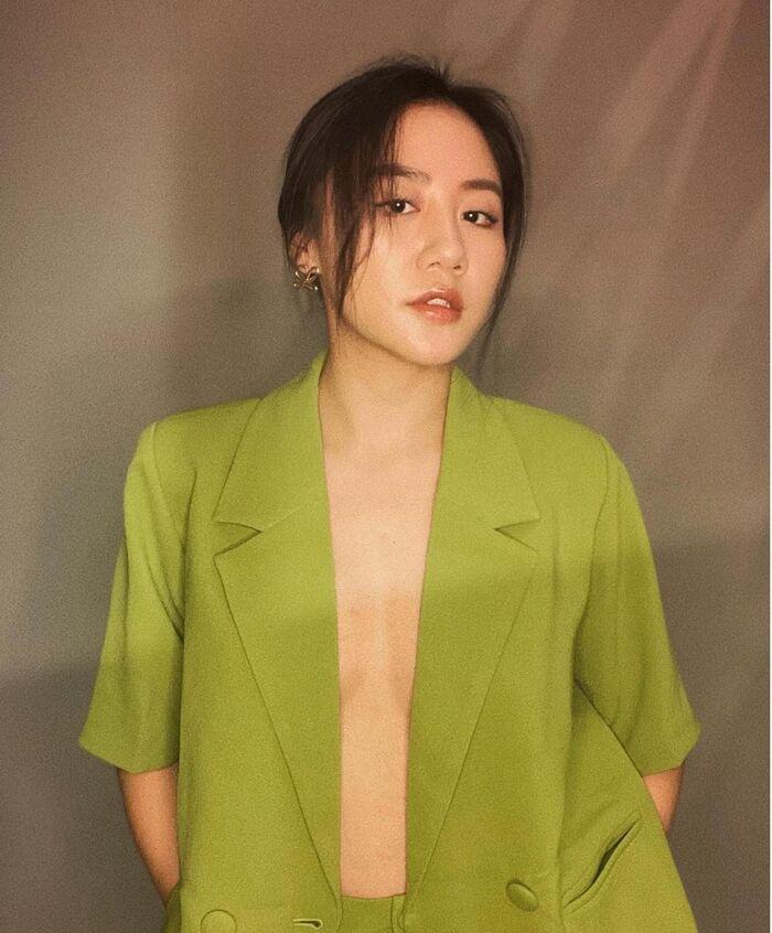 Sở thích mặc không phòng hộ của Văn Mai Hương-2