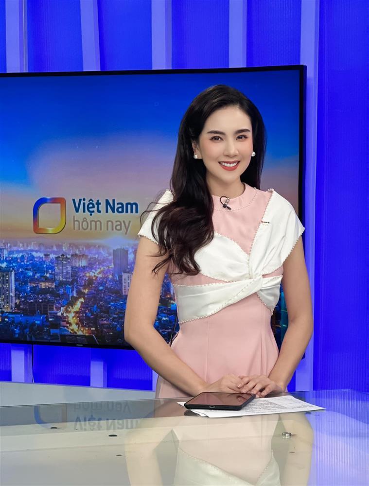 MC Mai Ngọc VTV: Chồng tôi hy sinh rất nhiều-3